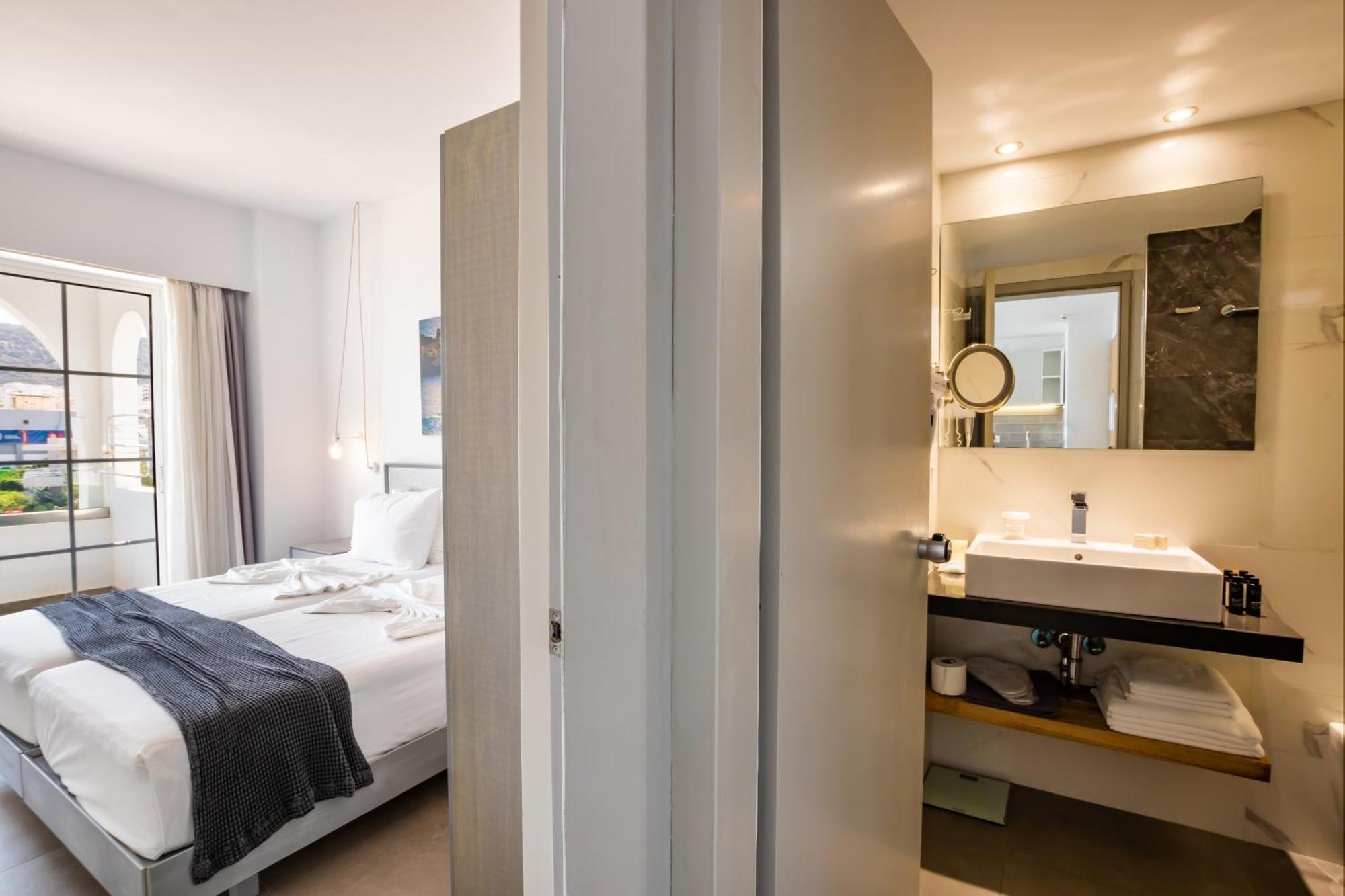Alos Suites Ex-Possirama Bay Aparts Kárpathos Eksteriør bilde